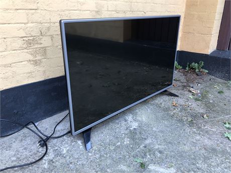 LG fladskærm tv 43” 43LF540V