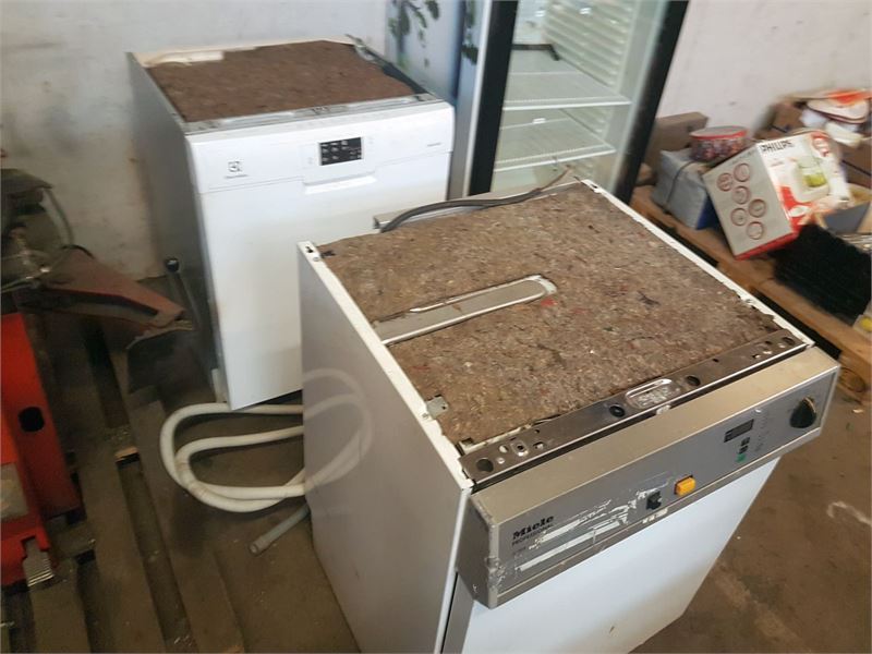 Kummefryser, Vestfrost + 2 x opvaskemaskiner, Miele og Electrolux
