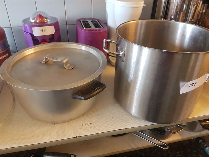 3 stk. gryder, den ene rustfrit stål