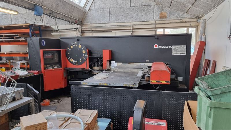 CNC-Stansemaskine, AMADA ARCADE 212