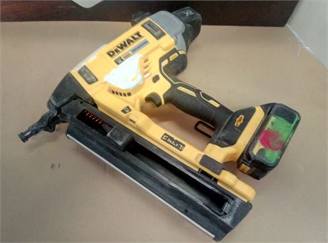 Dewalt akku sømpistol DCN890N-XJ XR 18V beton inkl 5 ah batteri